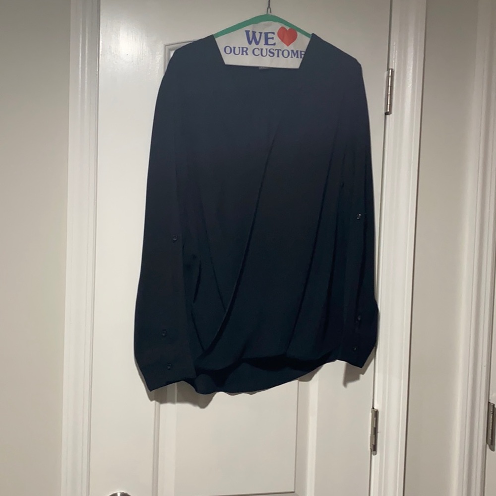 Black NY&Co blouse V neck loose fit in front